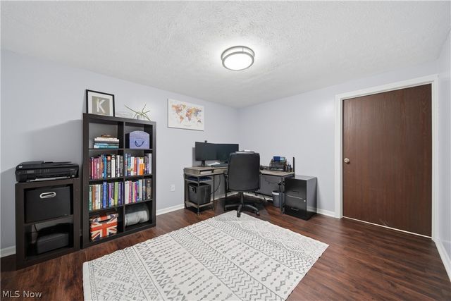 2681 Country Squire Street NW, Uniontown, OH 44685