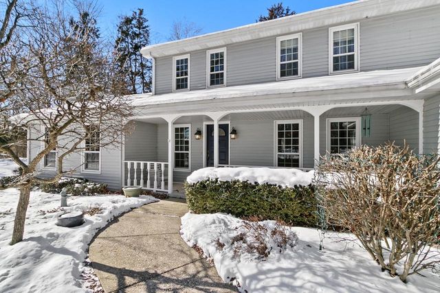 3341 N Chaucer Court, Janesville, WI 53545