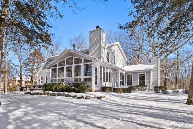 3341 N Chaucer Court, Janesville, WI 53545