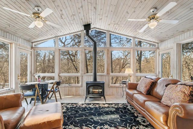 3341 N Chaucer Court, Janesville, WI 53545