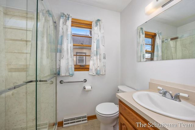 1824 Blandford Avenue Sw, City Of Wyoming, MI 49519