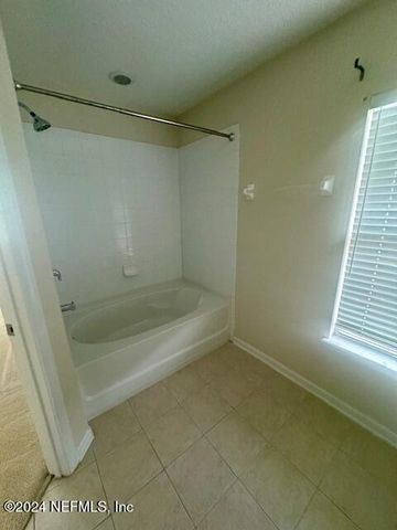 4225 CROWNWOOD Drive, Jacksonville, FL 32216