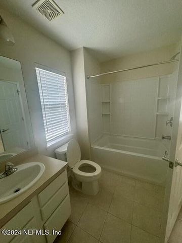 4225 CROWNWOOD Drive, Jacksonville, FL 32216