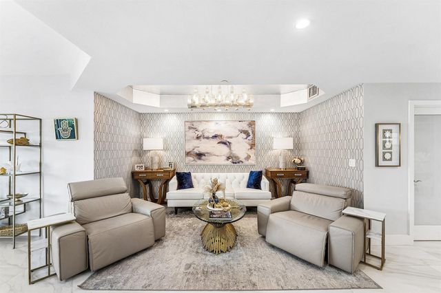 19 Hendricks Isle, Fort Lauderdale, FL 33301