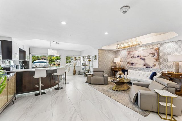 19 Hendricks Isle, Fort Lauderdale, FL 33301