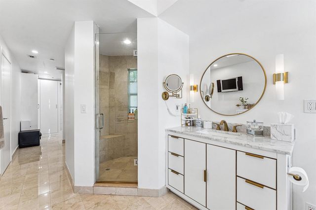 19 Hendricks Isle, Fort Lauderdale, FL 33301