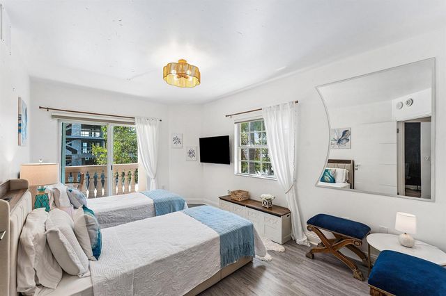 19 Hendricks Isle, Fort Lauderdale, FL 33301