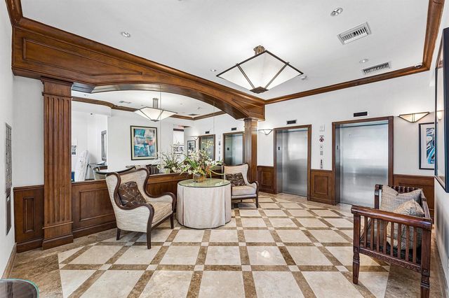 19 Hendricks Isle, Fort Lauderdale, FL 33301