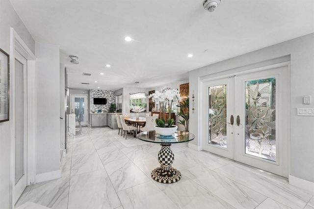 19 Hendricks Isle, Fort Lauderdale, FL 33301