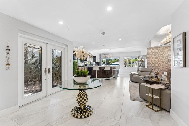19 Hendricks Isle, Fort Lauderdale, FL 33301