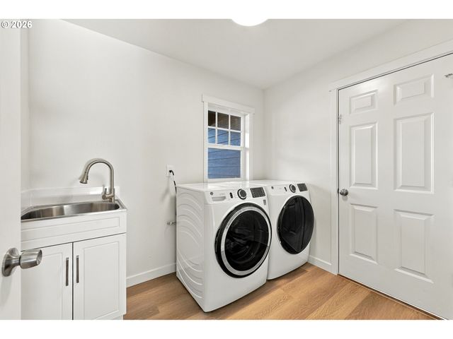970 Sw 26TH St, Troutdale, OR 97060