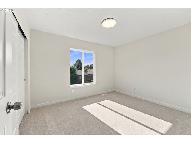 970 Sw 26TH St, Troutdale, OR 97060