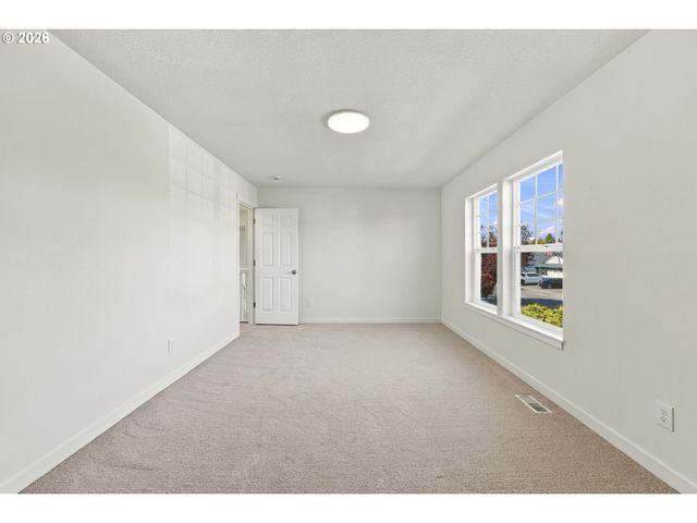 970 Sw 26TH St, Troutdale, OR 97060