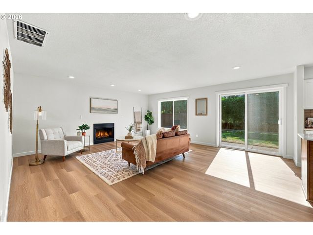 970 Sw 26TH St, Troutdale, OR 97060