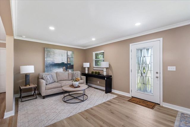 9815 E Brainerd Road, Ooltewah, TN 37363