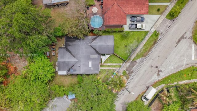 8347 E Dixie Hwy, Miami, FL 33138