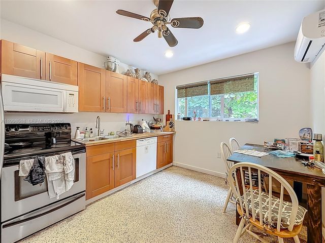 8347 E Dixie Hwy, Miami, FL 33138