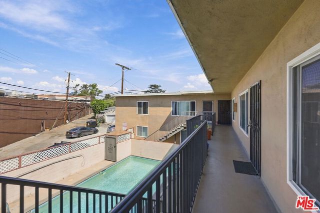 2540 S Barrington Avenue, Los Angeles, CA 90064