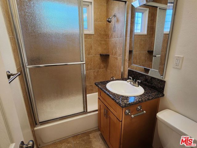 2540 S Barrington Avenue, Los Angeles, CA 90064