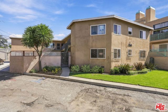 2540 S Barrington Avenue, Los Angeles, CA 90064
