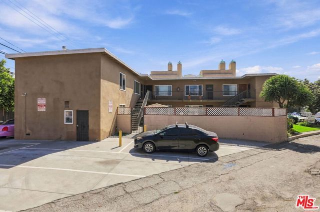 2540 S Barrington Avenue, Los Angeles, CA 90064