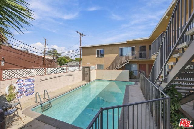 2540 S Barrington Avenue, Los Angeles, CA 90064