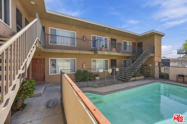 2540 S Barrington Avenue, Los Angeles, CA 90064