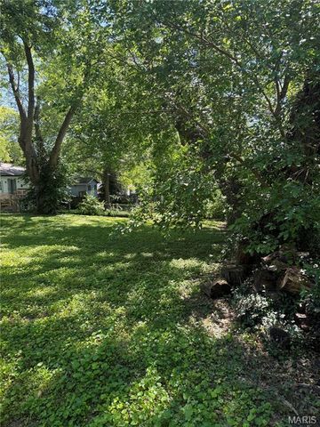 258 Becker Drive, Hazelwood, MO 63135