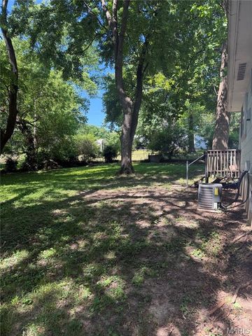 258 Becker Drive, Hazelwood, MO 63135