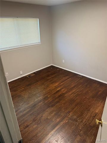 258 Becker Drive, Hazelwood, MO 63135