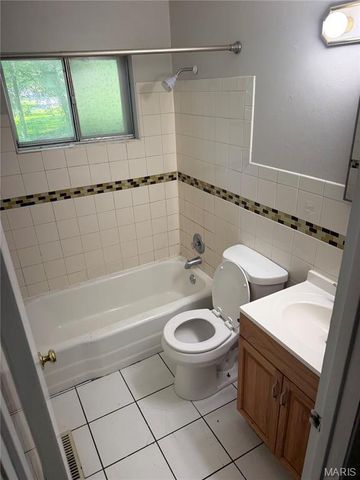 258 Becker Drive, Hazelwood, MO 63135