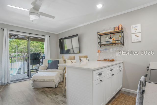 40 Folly Field Rd Apt A131, Hilton Head Island, SC 29928