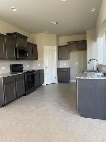 159 Plantain DR, Hutto, TX 78634