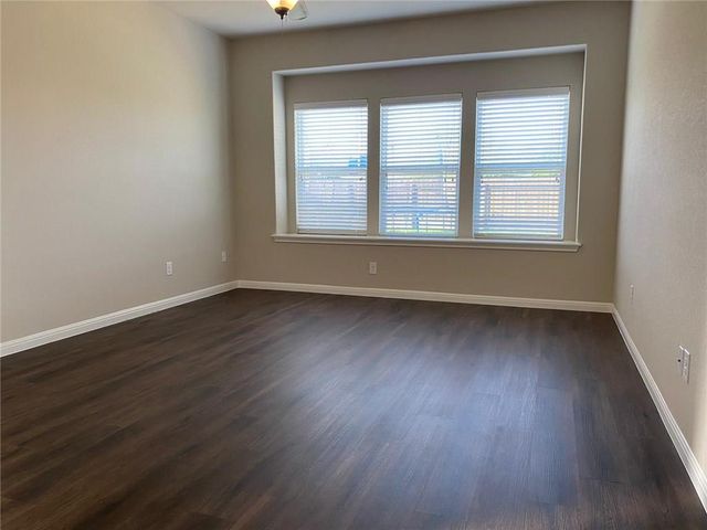 159 Plantain DR, Hutto, TX 78634