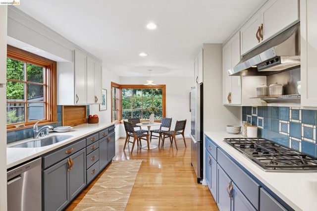 18 Arlington Ct, Kensington, CA 94707