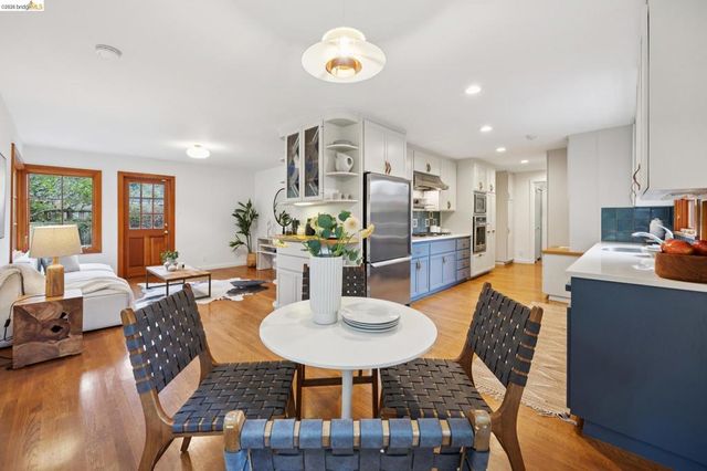 18 Arlington Ct, Kensington, CA 94707