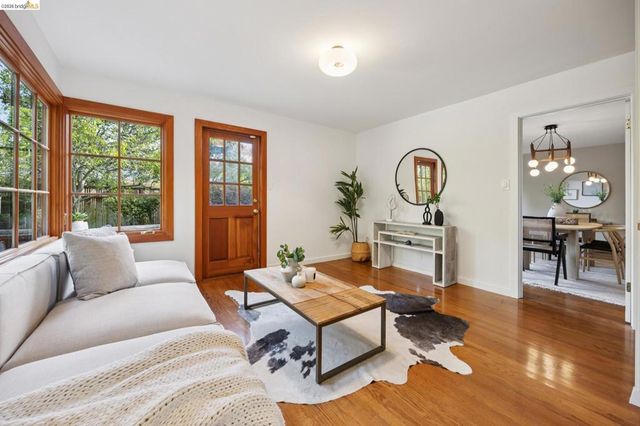 18 Arlington Ct, Kensington, CA 94707