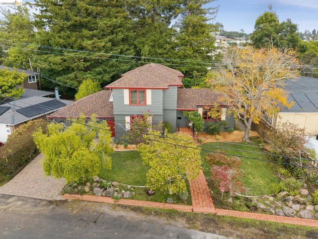 18 Arlington Ct, Kensington, CA 94707