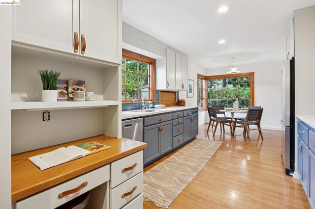 18 Arlington Ct, Kensington, CA 94707