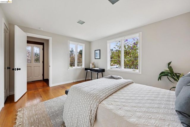 18 Arlington Ct, Kensington, CA 94707