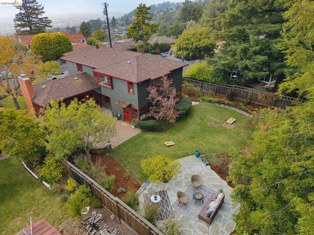 18 Arlington Ct, Kensington, CA 94707