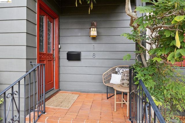 18 Arlington Ct, Kensington, CA 94707