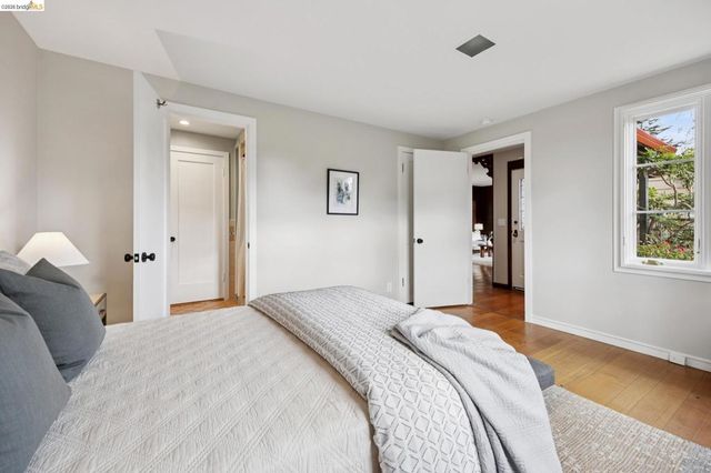 18 Arlington Ct, Kensington, CA 94707