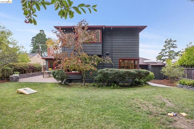 18 Arlington Ct, Kensington, CA 94707