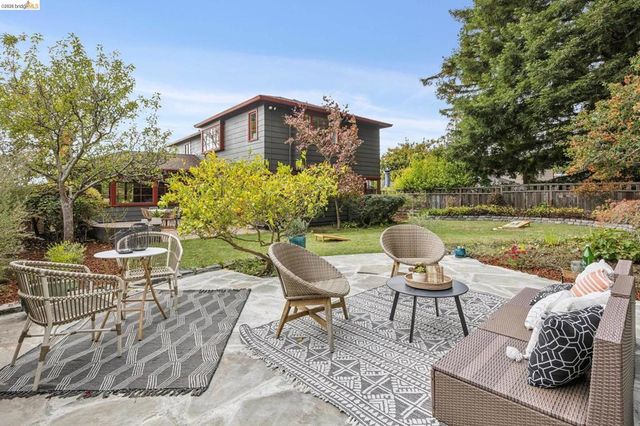 18 Arlington Ct, Kensington, CA 94707