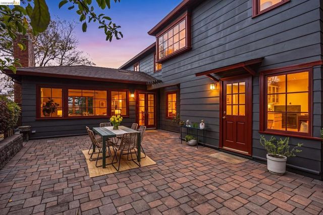 18 Arlington Ct, Kensington, CA 94707