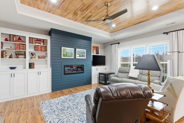 123 Camp Creek Way, Georgetown, KY 40324