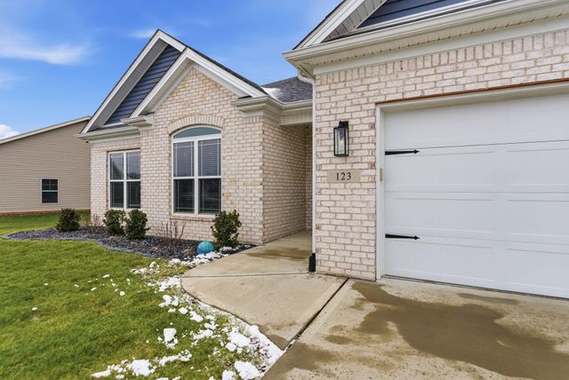 123 Camp Creek Way, Georgetown, KY 40324