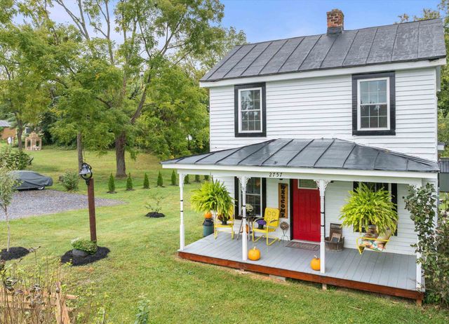 2757 BROWNSBURG TPKE, Raphine, VA 24472