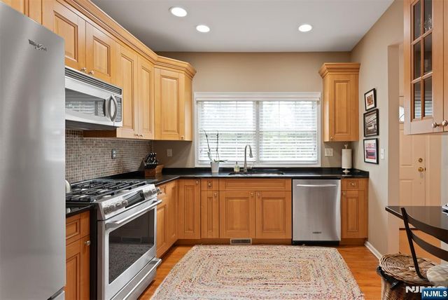 15 Riga Court, Scotch Plains, NJ 07076
